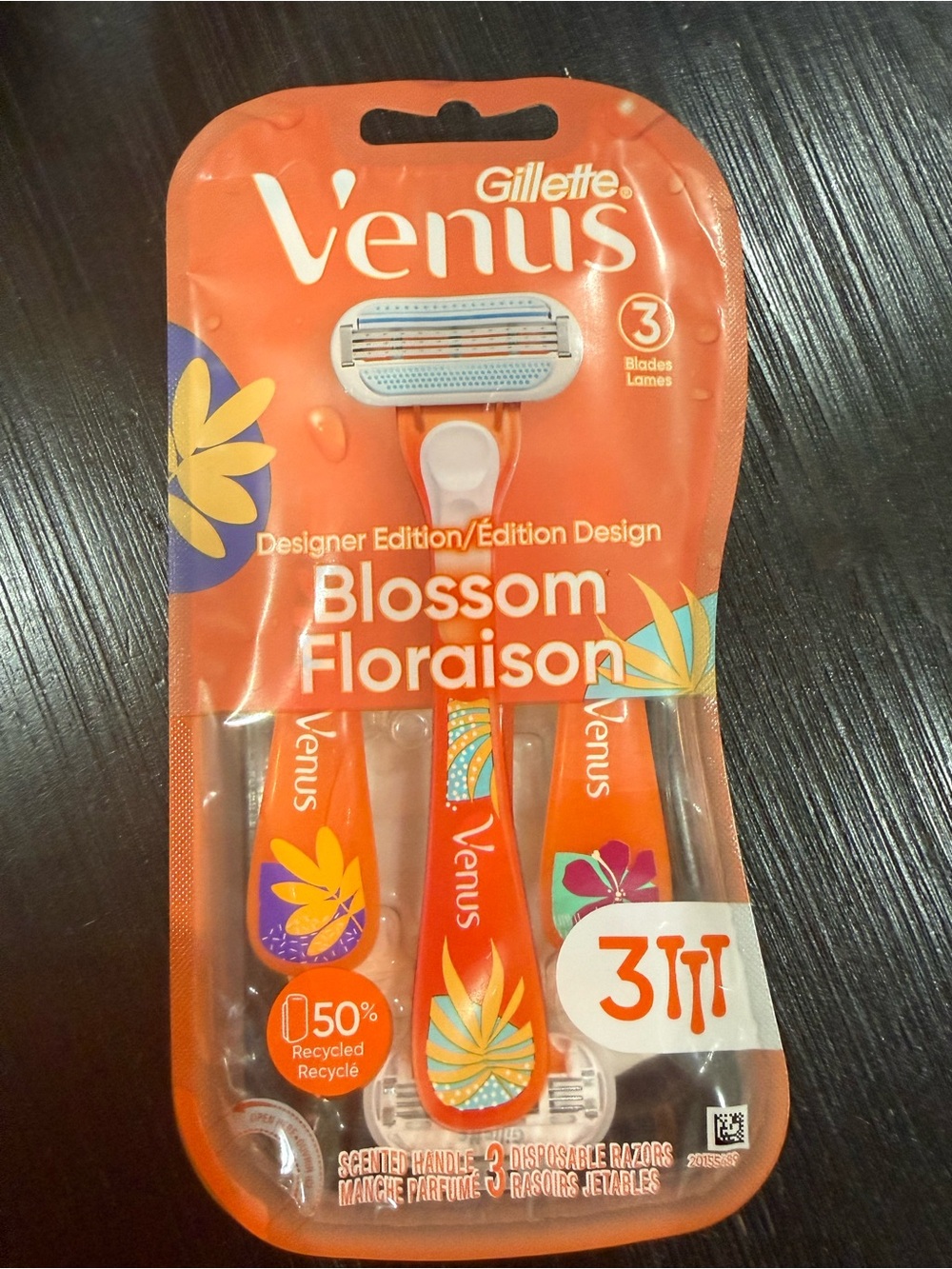 NWT Gillette Venus Designer Edition Blossom Disposable Razor 3-Pack